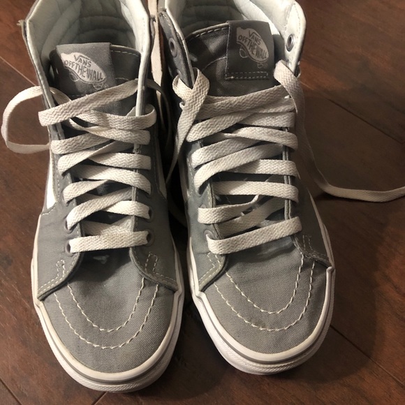 Vans - Picture 5 of 9